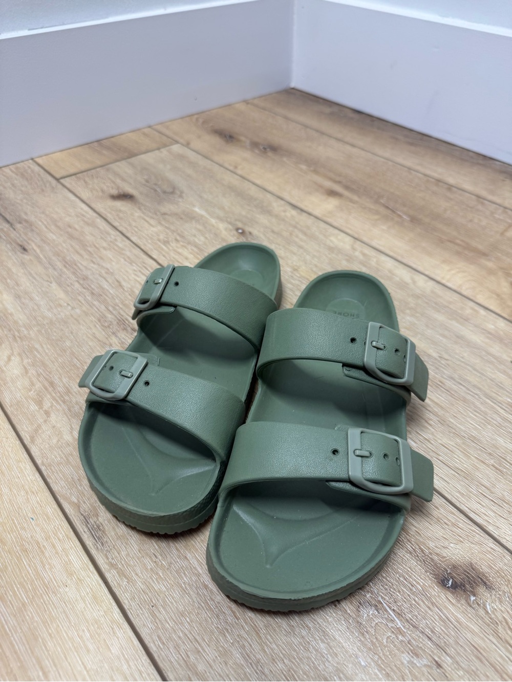 Shade & Shore Women’s Olive Green Double-Buckle Slide Sandals NWOT Size 8